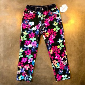 Girls fun, comfy pants